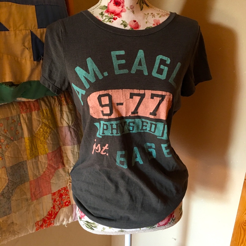 Women’s American Eagle T-shirt